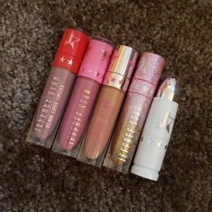 Jeffree Star Makeup - Lot of 5 Jeffree Star lipsticks Jeffree Star Makeup - Lot of 5 Jeffree Star lipsticks